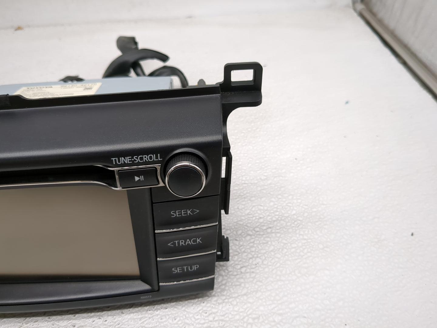 2016-2018 Toyota Rav4 Radio AM FM Cd Player Receiver Replacement P/N:86140-42110 Fits Fits 2016 2017 2018 OEM Used Auto Part