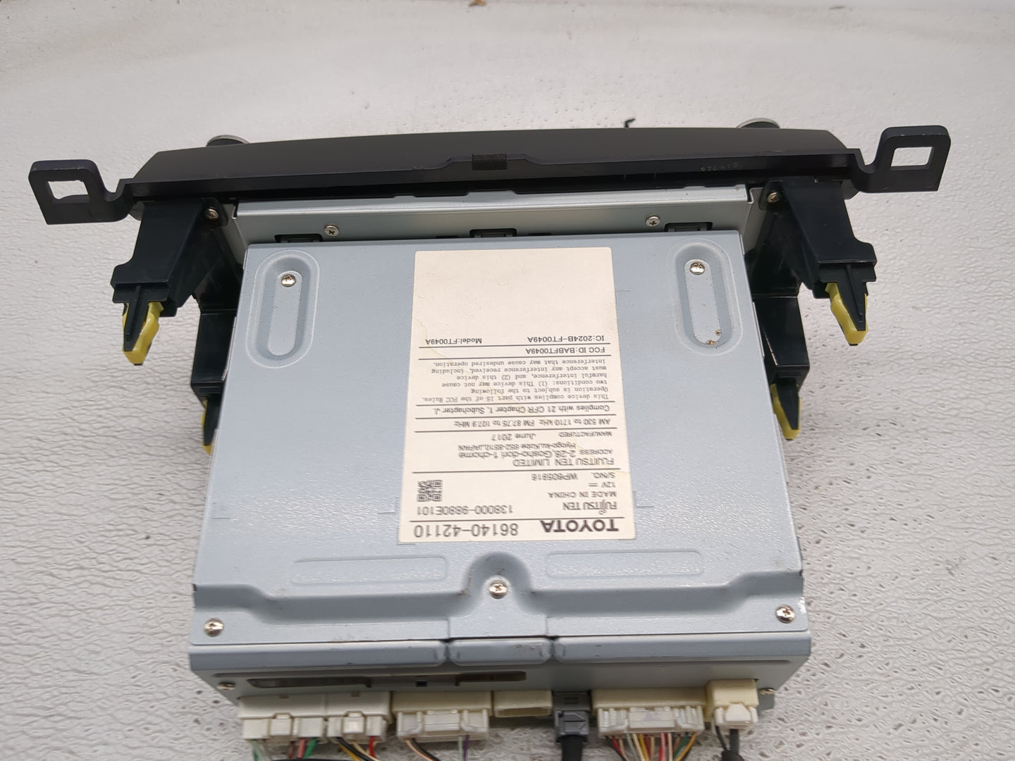 2016-2018 Toyota Rav4 Radio AM FM Cd Player Receiver Replacement P/N:86140-42110 Fits Fits 2016 2017 2018 OEM Used Auto Part