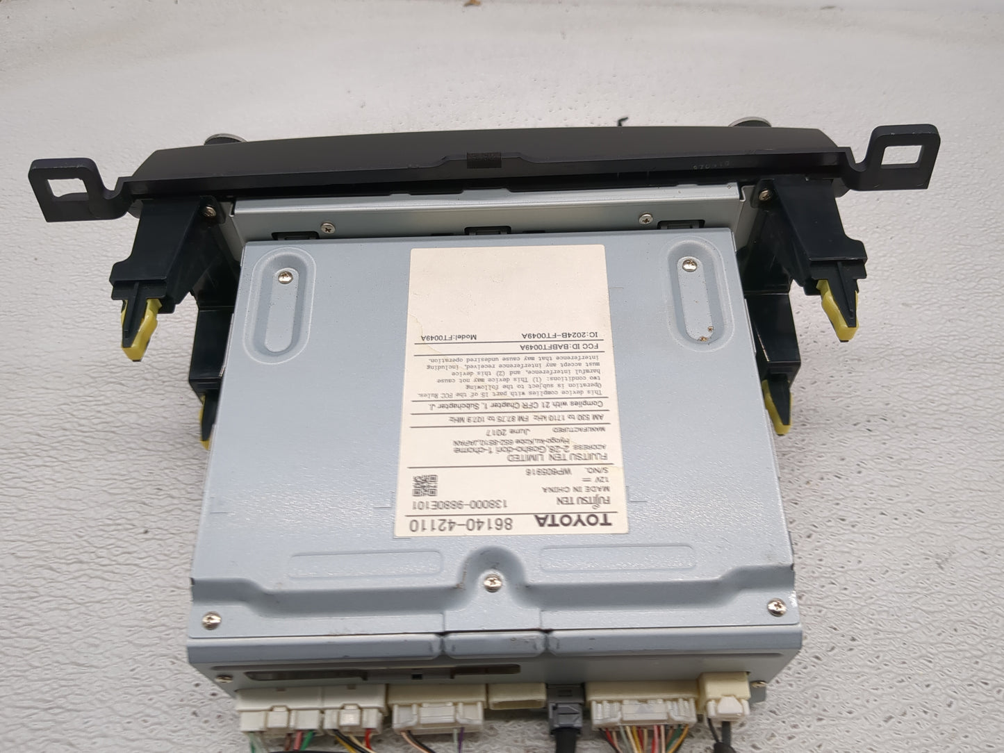2016-2018 Toyota Rav4 Radio AM FM Cd Player Receiver Replacement P/N:86140-42110 Fits Fits 2016 2017 2018 OEM Used Auto Part