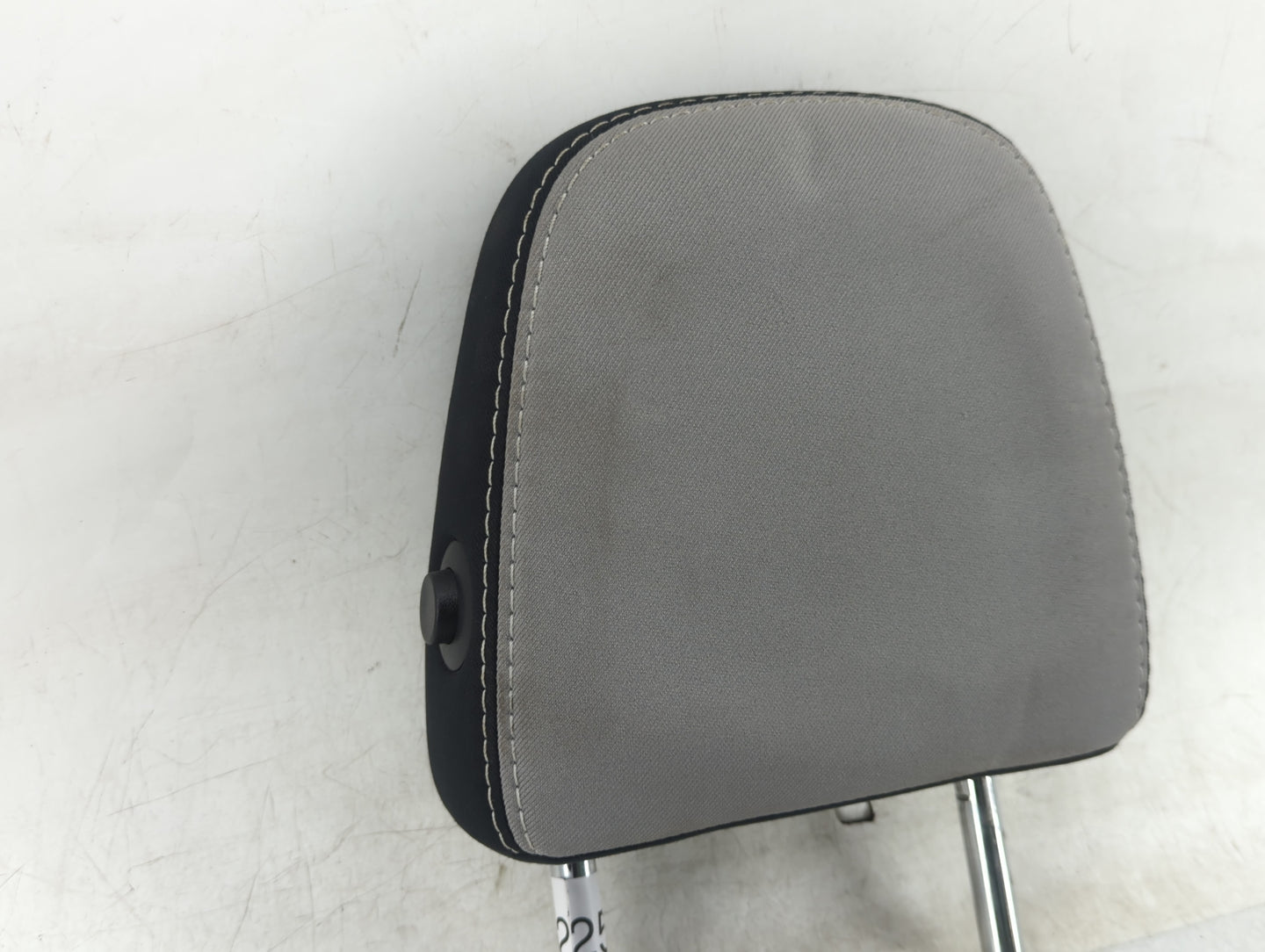 2017 Toyota Rav4 Headrest Head Rest Front Driver Passenger Seat Fits OEM Used Auto Parts - Oemusedautoparts1.com
