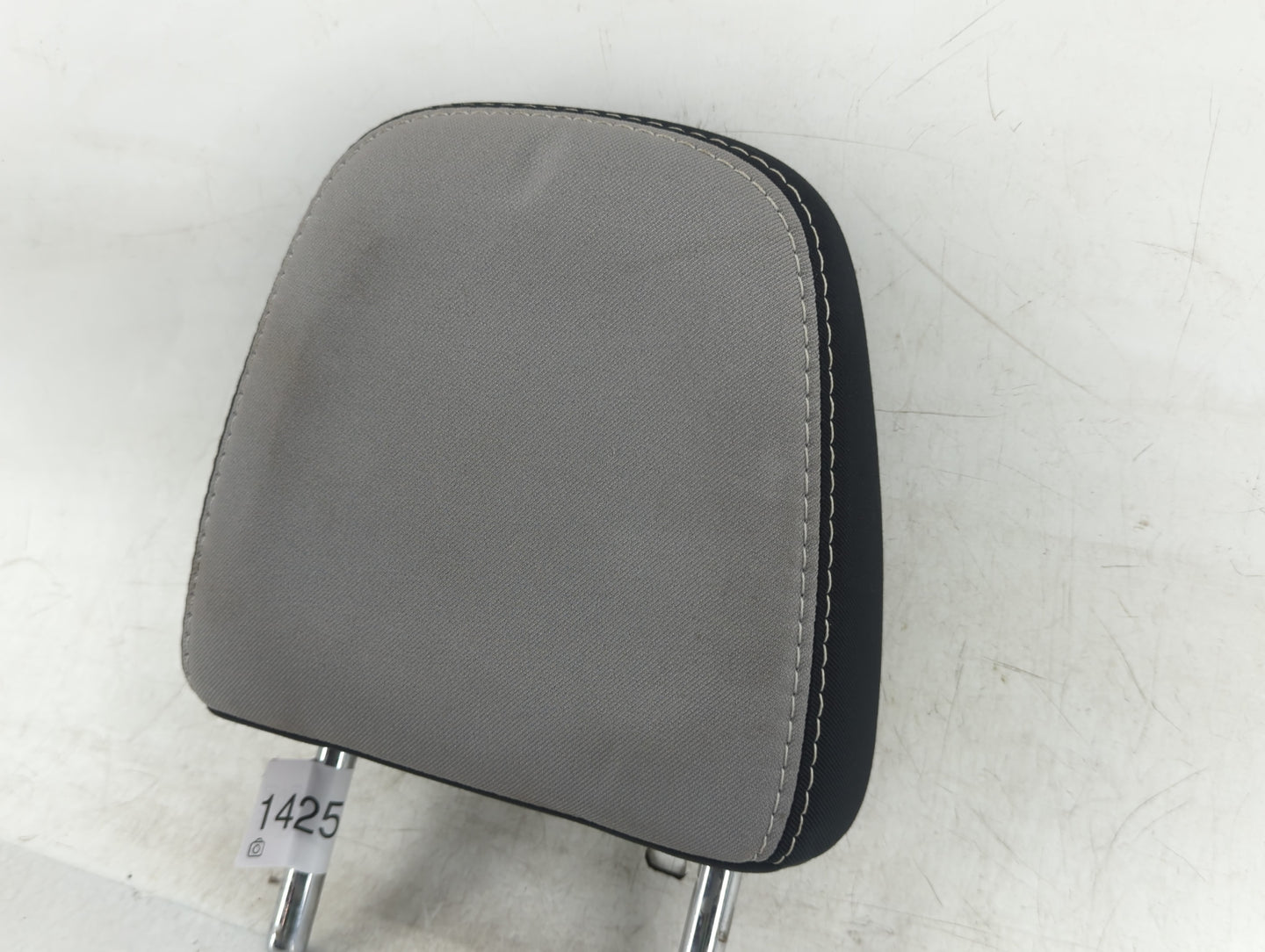 2017 Toyota Rav4 Headrest Head Rest Front Driver Passenger Seat Fits OEM Used Auto Parts - Oemusedautoparts1.com