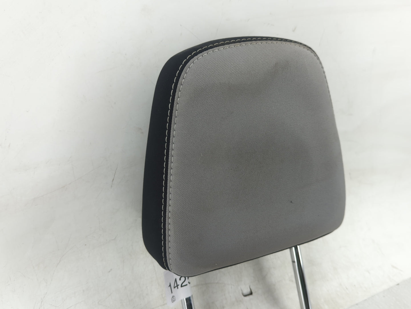 2017 Toyota Rav4 Headrest Head Rest Front Driver Seat Gray - Oemusedautoparts1.com