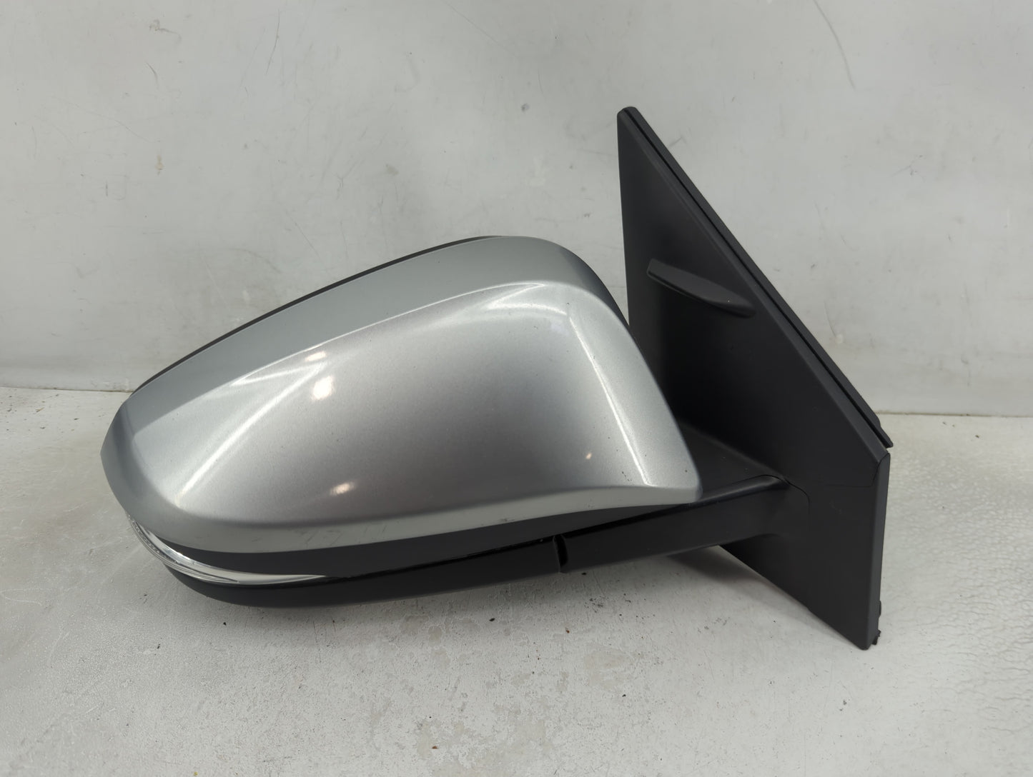 2016-2018 Toyota Rav4 Passenger Side View Mirror - Right Door Mirror OEM Used - Oemusedautoparts1.com