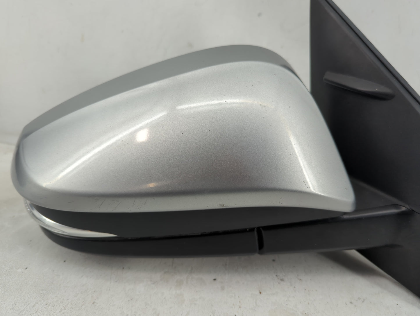 2016-2018 Toyota Rav4 Passenger Side View Mirror - Right Door Mirror OEM Used - Oemusedautoparts1.com