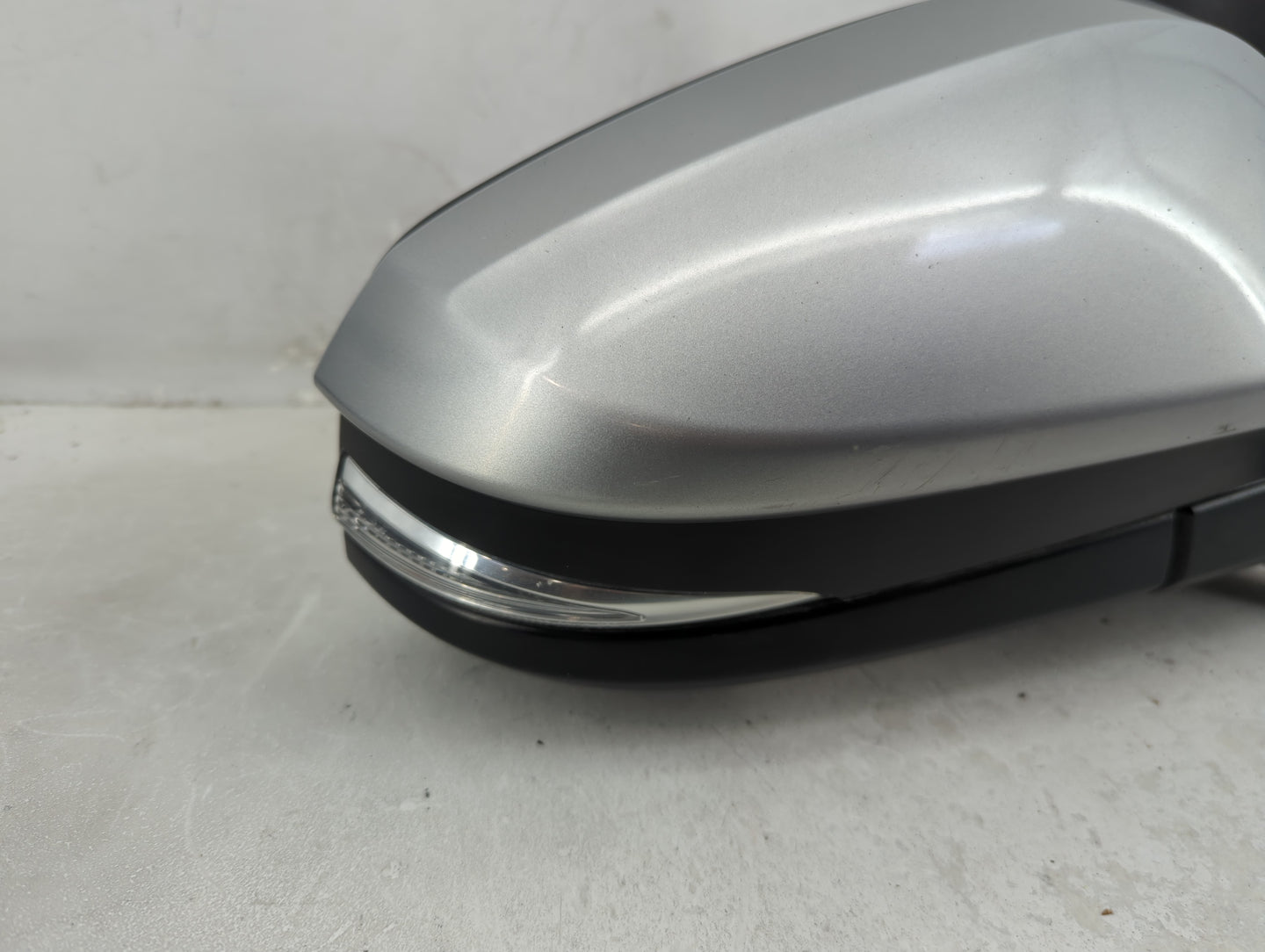 2016-2018 Toyota Rav4 Passenger Side View Mirror - Right Door Mirror OEM Used - Oemusedautoparts1.com