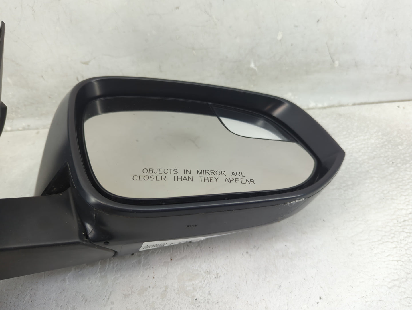 2016-2018 Toyota Rav4 Passenger Side View Mirror - Right Door Mirror OEM Used - Oemusedautoparts1.com