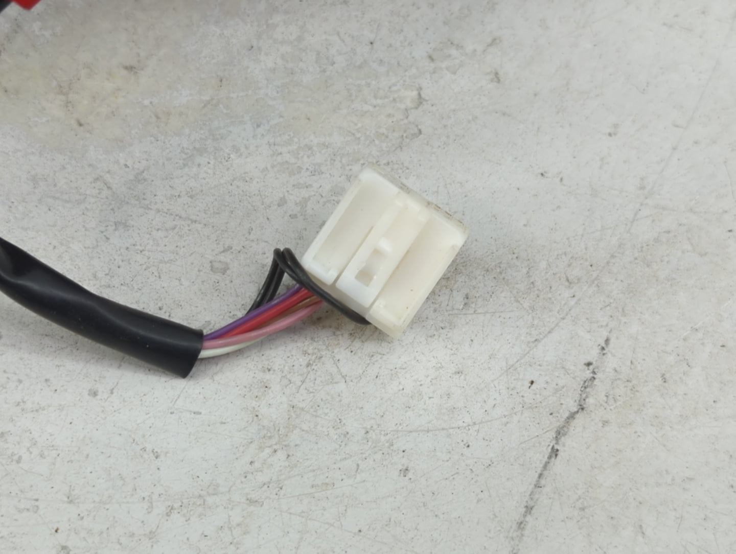 2016-2018 Toyota Rav4 Passenger Side View Mirror - Right Door Mirror OEM Used - Oemusedautoparts1.com