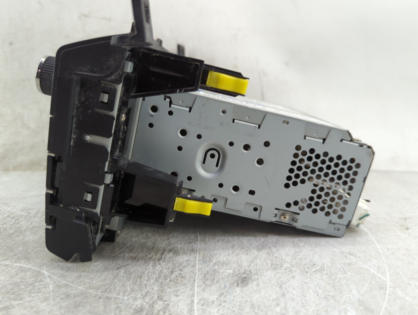 2016-2018 Toyota Rav4 Radio AM FM Cd Player Receiver Replacement P/N:86140-0R170 138000-9850C101 Fits Fits 2016 2017 2018 OE