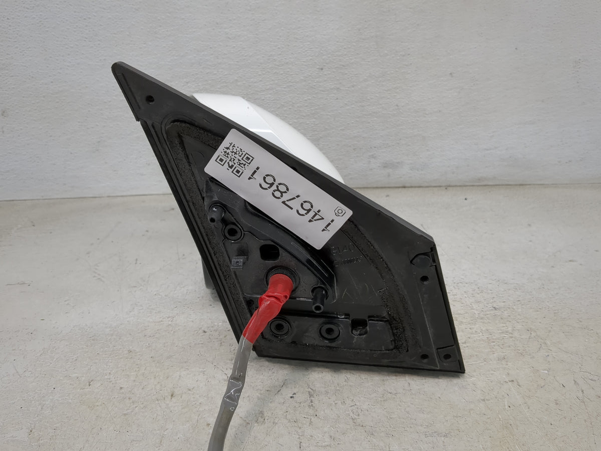 2017 Toyota Rav4 Driver Side View Mirror - Left Door Mirror OEM Used - Oemusedautoparts1.com