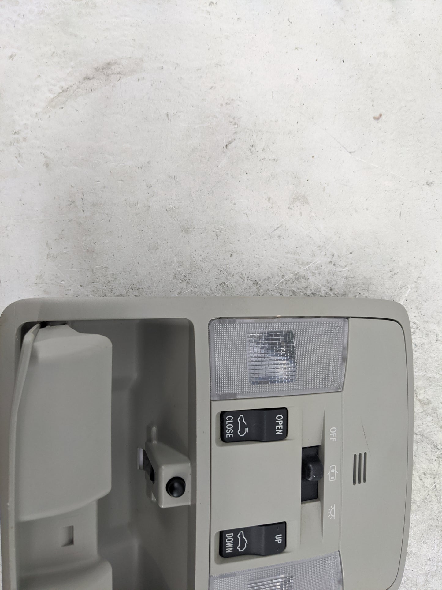 2016-2018 Toyota Rav4 Overhead Console W/rear Climate Control Gray - Oemusedautoparts1.com