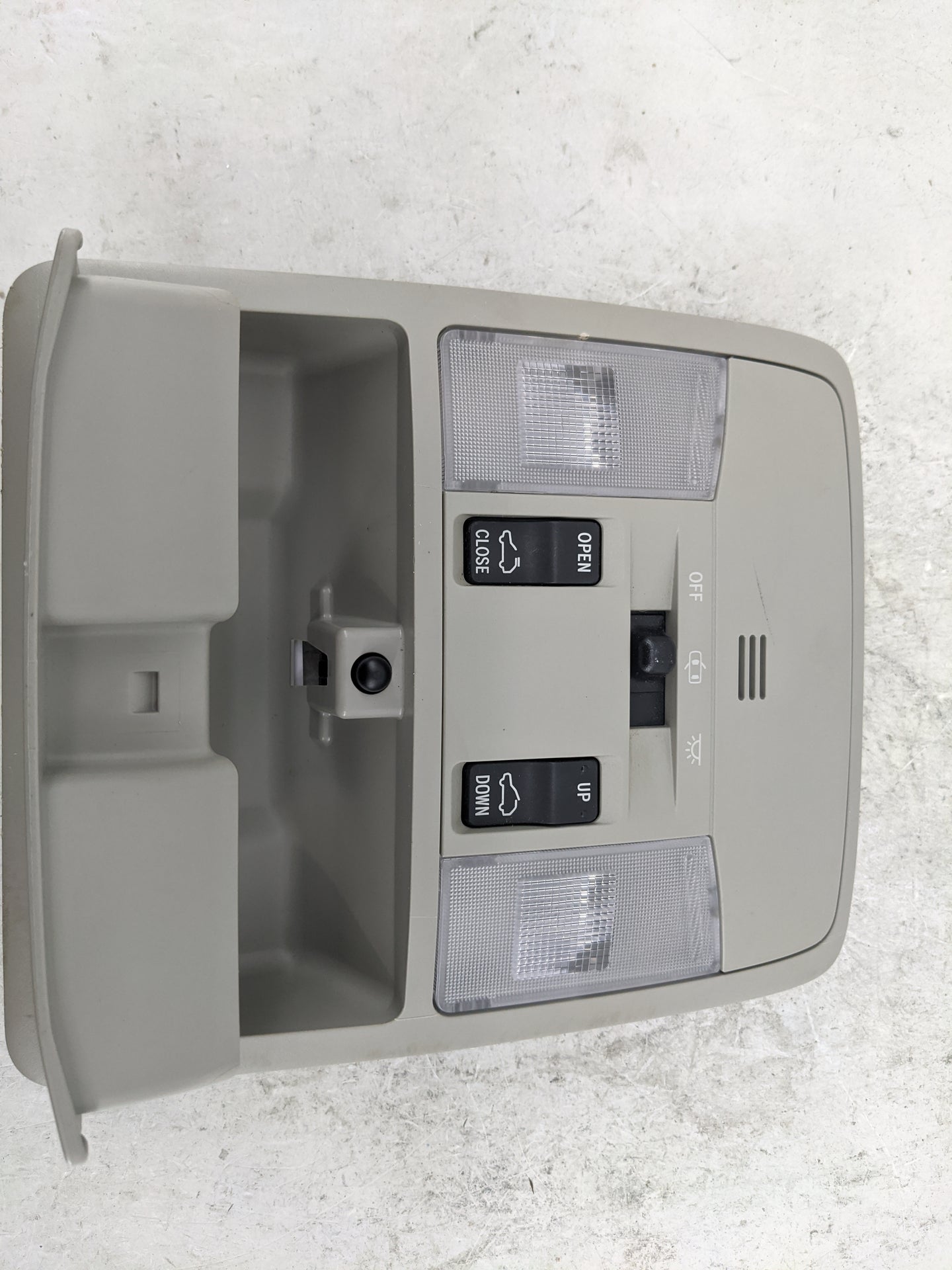 2016-2018 Toyota Rav4 Overhead Console W/rear Climate Control Gray - Oemusedautoparts1.com