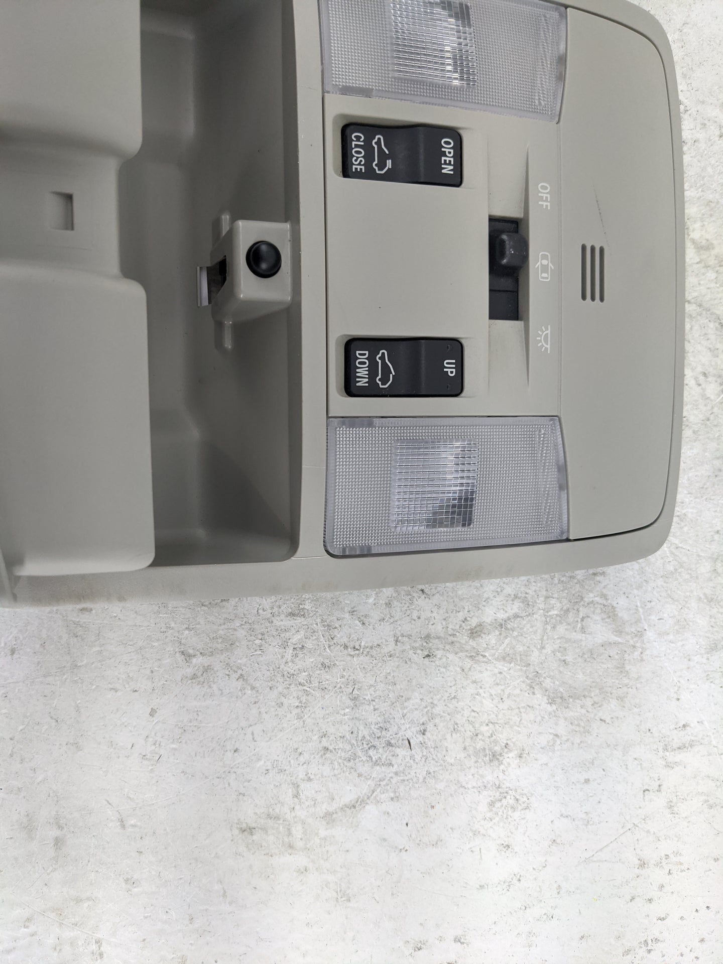2016-2018 Toyota Rav4 Overhead Console W/rear Climate Control Gray - Oemusedautoparts1.com
