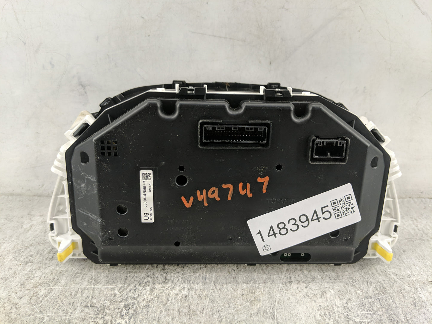 2017-2018 Toyota Rav4 Instrument Cluster Speedometer Gauges P/N:83800-42U90 257540-2042 Miles: Fits Fits 2017 2018 OEM Used 
