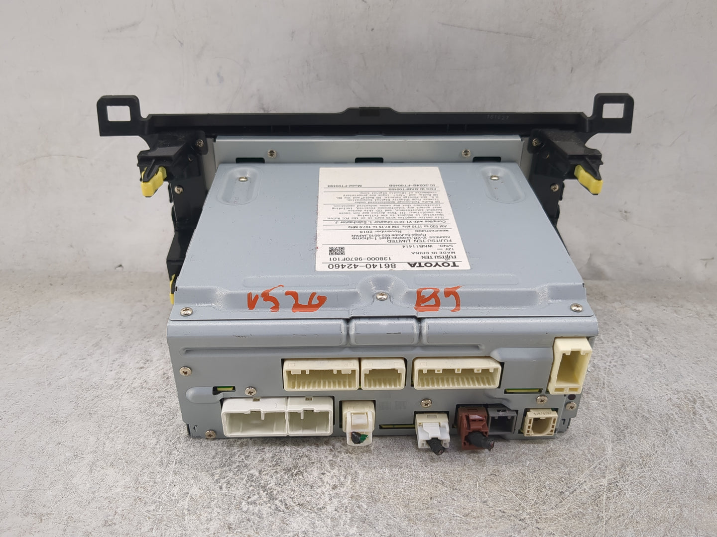 2016-2018 Toyota Rav4 Radio AM FM Cd Player Receiver Replacement P/N:86140-42460 138000-9870F101 Fits Fits 2016 2017 2018 OE