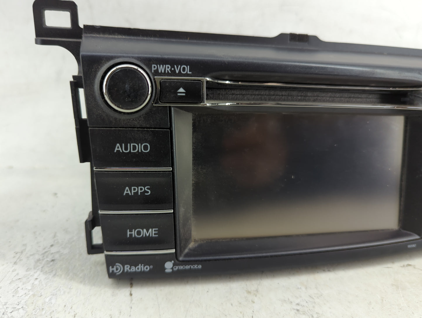 2016-2018 Toyota Rav4 Radio AM FM Cd Player Receiver Replacement P/N:100573 100582 Fits Fits 2016 2017 2018 OEM Used Auto Pa