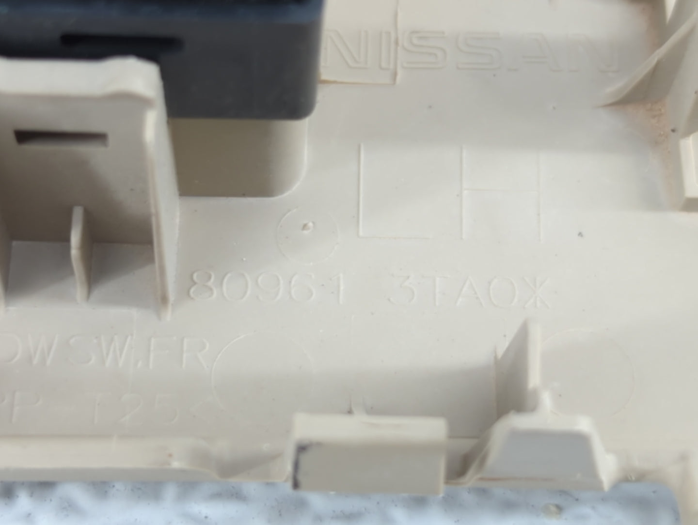 2013-2018 Toyota Rav4 Master Power Window Switch Replacement Driver Side Left P/N:80961-3TA0X 74232-42180 Fits OEM Used Auto