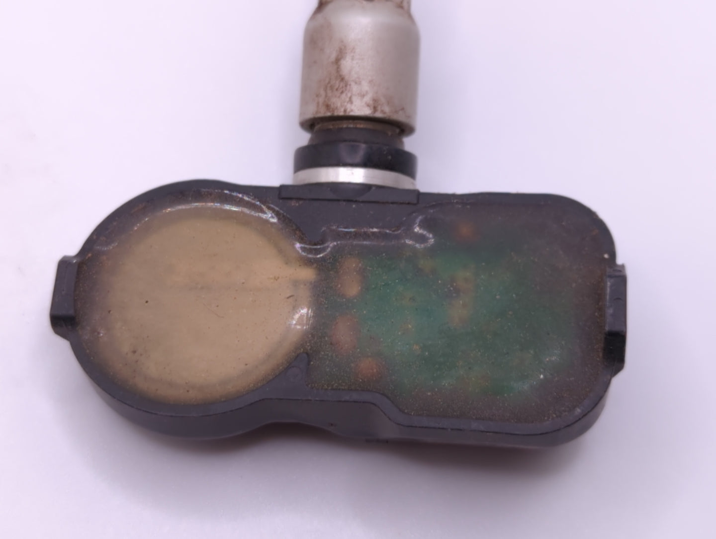 2017 Toyota Rav4 Tire Pressure Monitoring System Sensor Tpms - Oemusedautoparts1.com