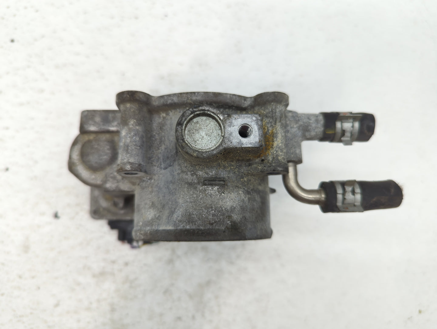 2009-2018 Toyota Rav4 Throttle Body P/N:22030-0V010 Fits Fits 2009 2010 2011 2012 2013 2014 2015 2016 2017 2018 2019 OEM Use