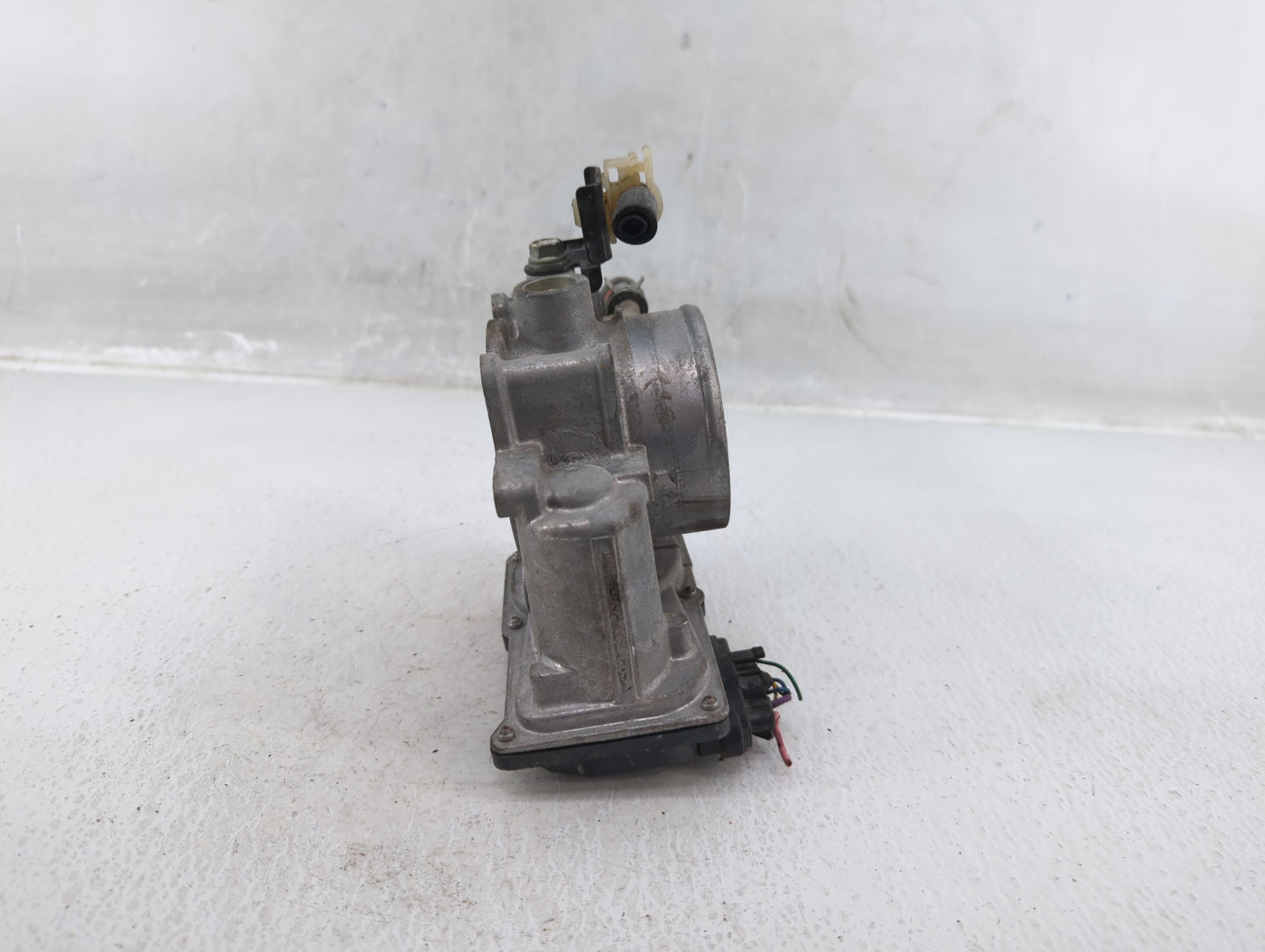 2009-2018 Toyota Rav4 Throttle Body P/N:22030-0V010 Fits Fits 2009 2010 2011 2012 2013 2014 2015 2016 2017 2018 2019 OEM Use