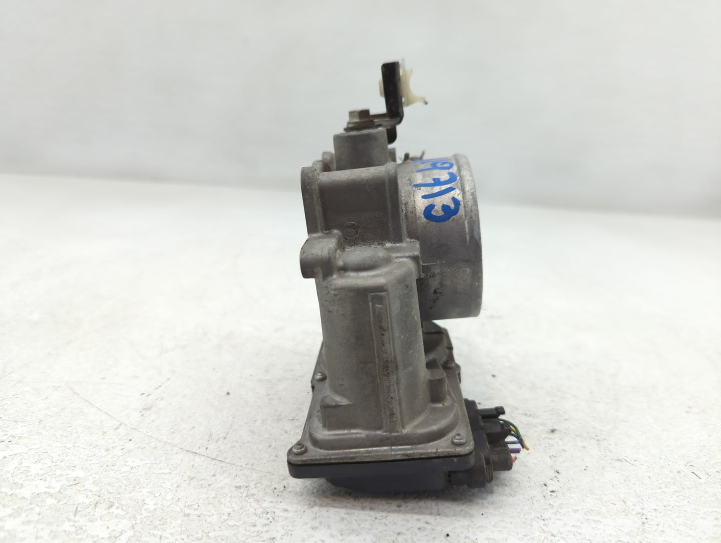 2009-2018 Toyota Rav4 Throttle Body P/N:22030-0V010 Fits Fits 2009 2010 2011 2012 2013 2014 2015 2016 2017 2018 2019 OEM Use