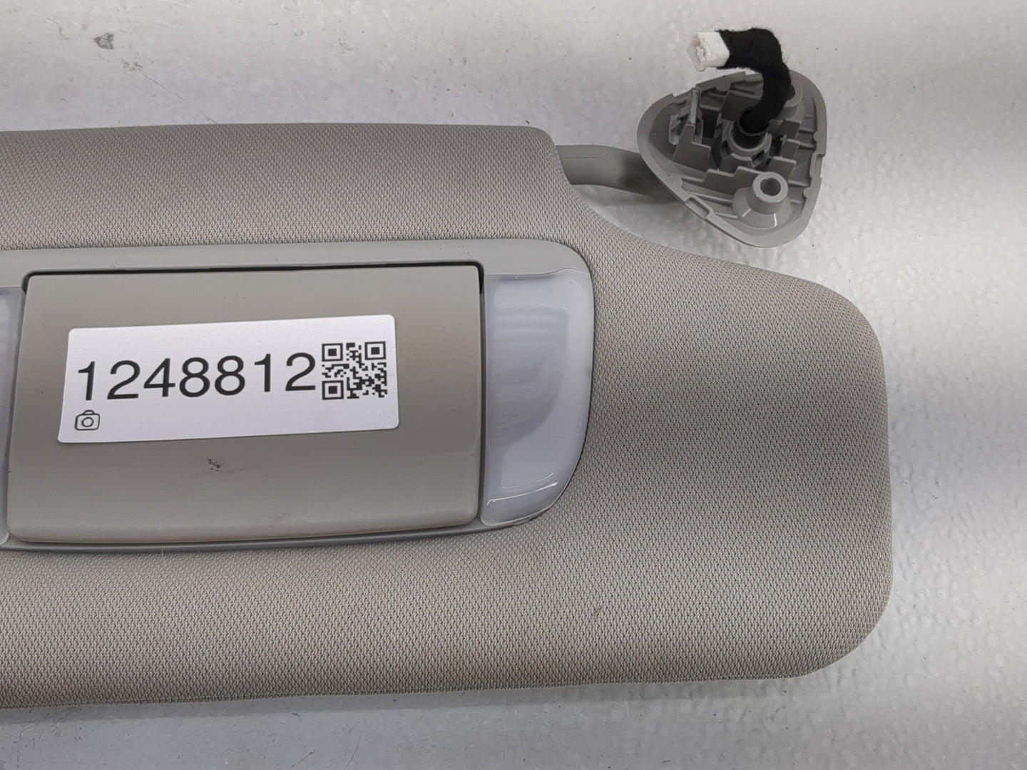 2015-2020 Toyota Sienna Sun Visor Shade Replacement Passenger Right Mirror Fits Fits 2015 2016 2017 2018 2019 2020 OEM Used 