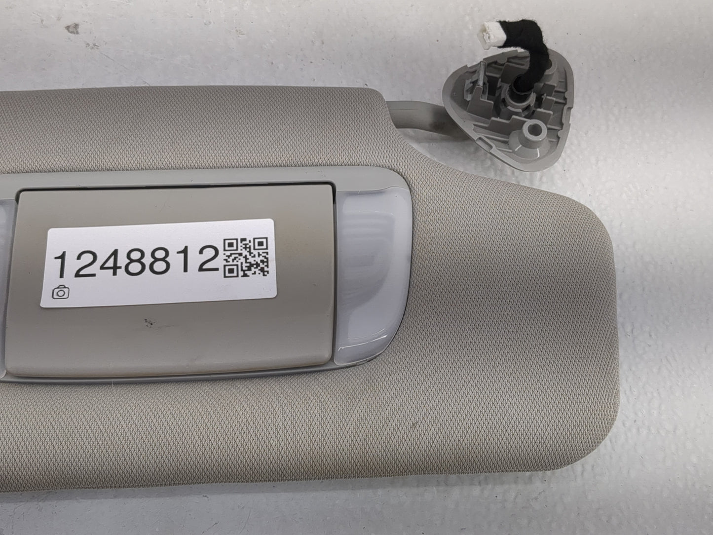 2015-2020 Toyota Sienna Sun Visor Shade Replacement Passenger Right Mirror Fits Fits 2015 2016 2017 2018 2019 2020 OEM Used 