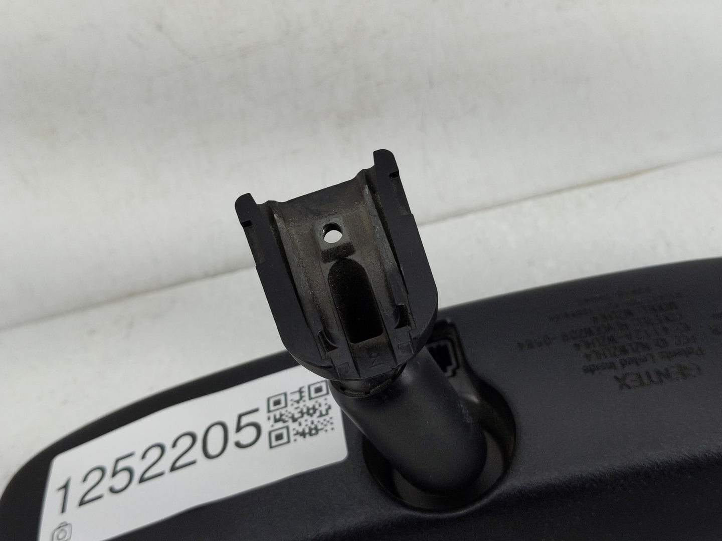 2015-2017 Toyota Sienna Interior Rear View Mirror Replacement OEM P/N:E11026378 Fits Fits 2015 2016 2017 OEM Used Auto Parts