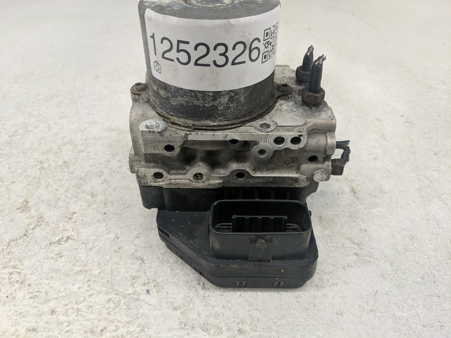 2017 Toyota Sienna ABS Pump Control Module Replacement P/N:89541-08270 44540-08270 Fits OEM Used Auto Parts - Oemusedautopar