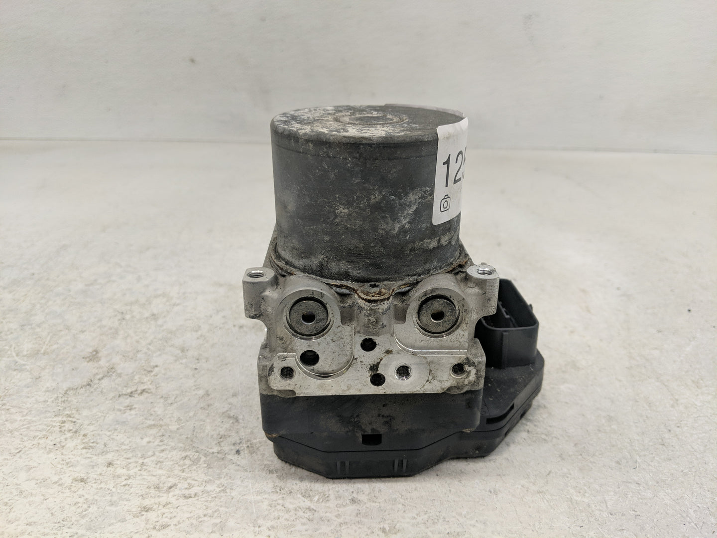 2017 Toyota Sienna ABS Pump Control Module Replacement P/N:89541-08270 44540-08270 Fits OEM Used Auto Parts - Oemusedautopar