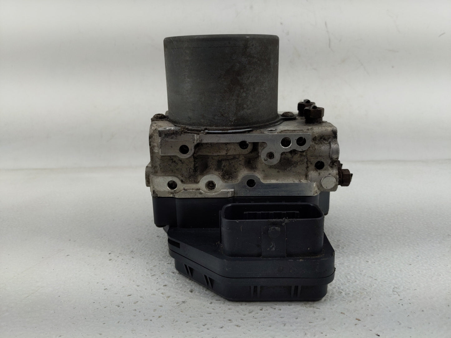 2017 Toyota Sienna ABS Pump Control Module Replacement P/N:133000-5710 89541-08270, 44540-08270 Fits OEM Used Auto Parts - O