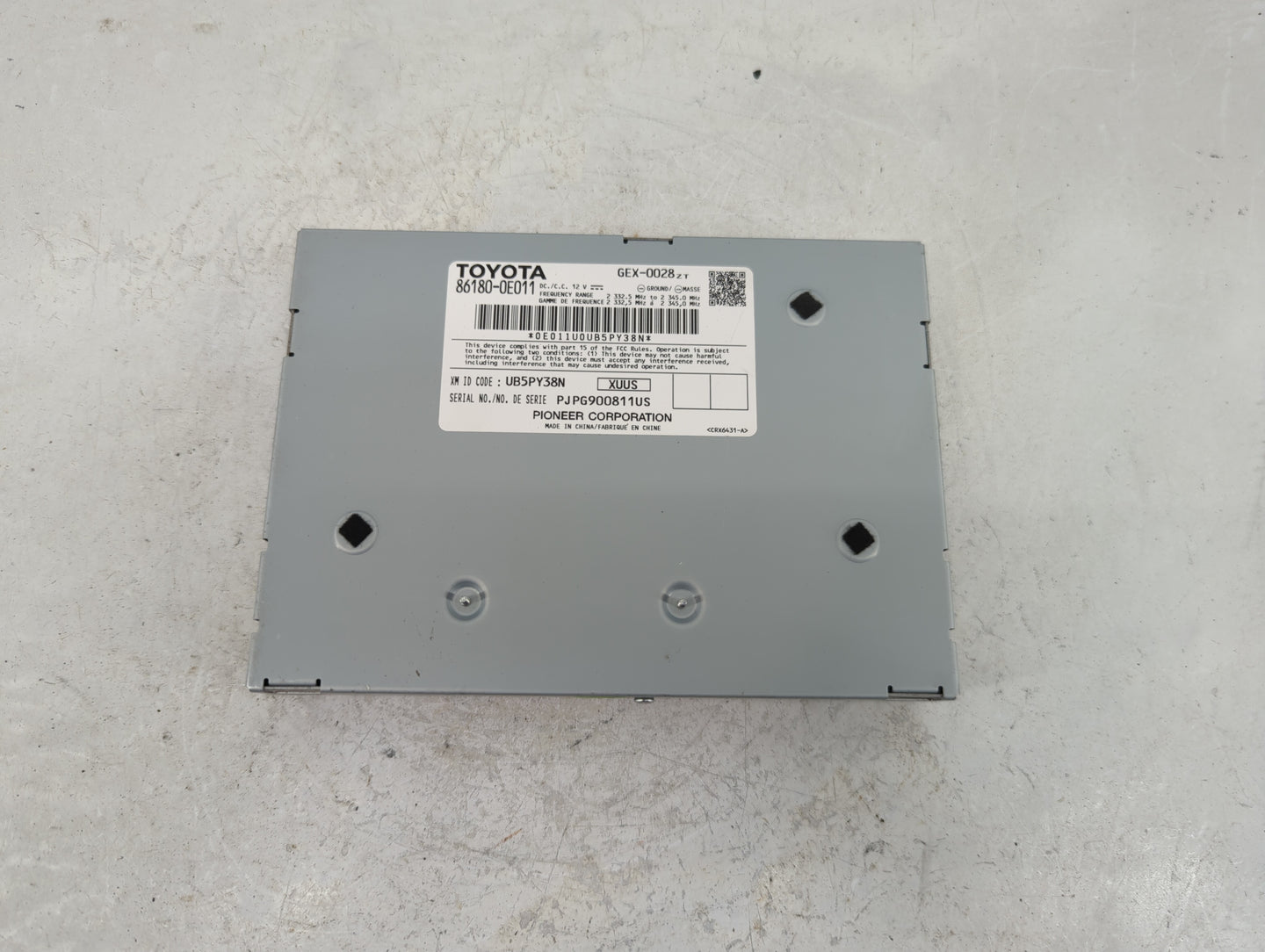 2016-2017 Toyota Sienna Radio AM FM Cd Player Receiver Replacement P/N:86180-0E011 Fits Fits 2016 2017 OEM Used Auto Parts -