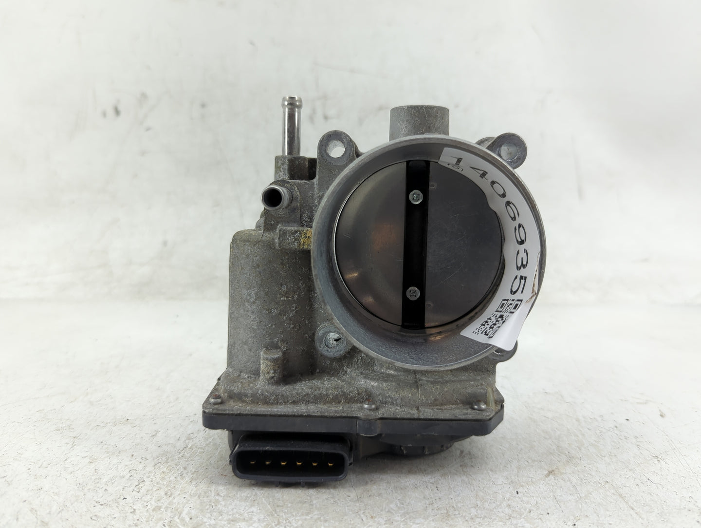 2017-2020 Toyota Sienna Throttle Body P/N:22030-0P060 Fits Fits 2016 2017 2018 2019 2020 2021 2022 OEM Used Auto Parts - Oem