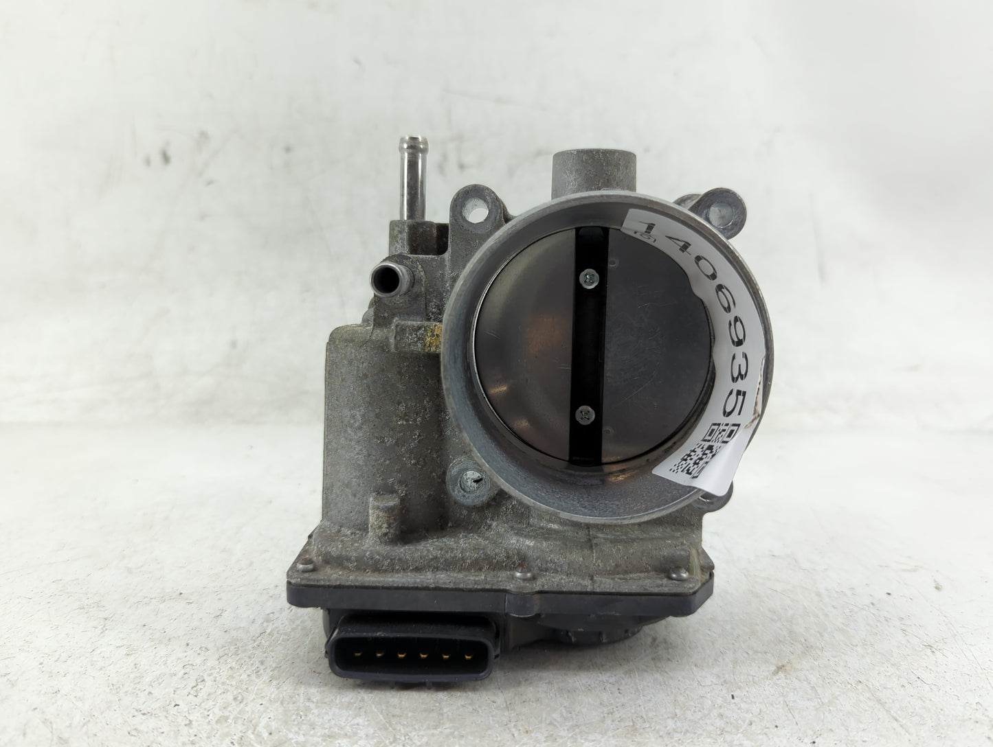 2017-2020 Toyota Sienna Throttle Body P/N:22030-0P060 Fits Fits 2016 2017 2018 2019 2020 2021 2022 OEM Used Auto Parts - Oem