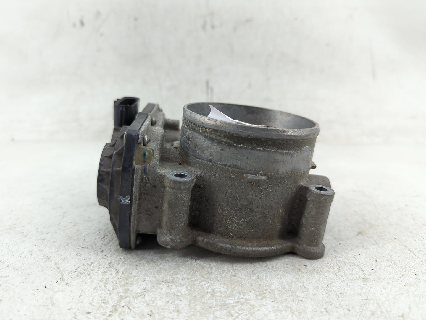 2017-2020 Toyota Sienna Throttle Body P/N:22030-0P060 Fits Fits 2016 2017 2018 2019 2020 2021 2022 OEM Used Auto Parts - Oem