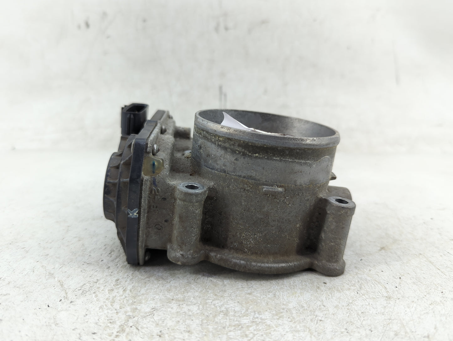 2017-2020 Toyota Sienna Throttle Body P/N:22030-0P060 Fits Fits 2016 2017 2018 2019 2020 2021 2022 OEM Used Auto Parts - Oem