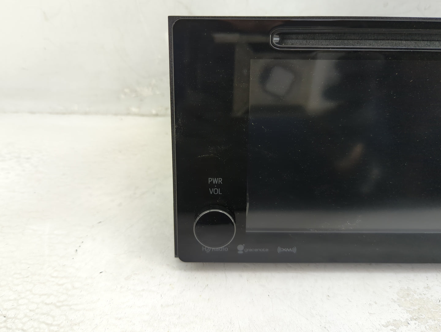2016-2017 Toyota Sienna Radio AM FM Cd Player Receiver Replacement P/N:86100-08062 Fits Fits 2016 2017 OEM Used Auto Parts -