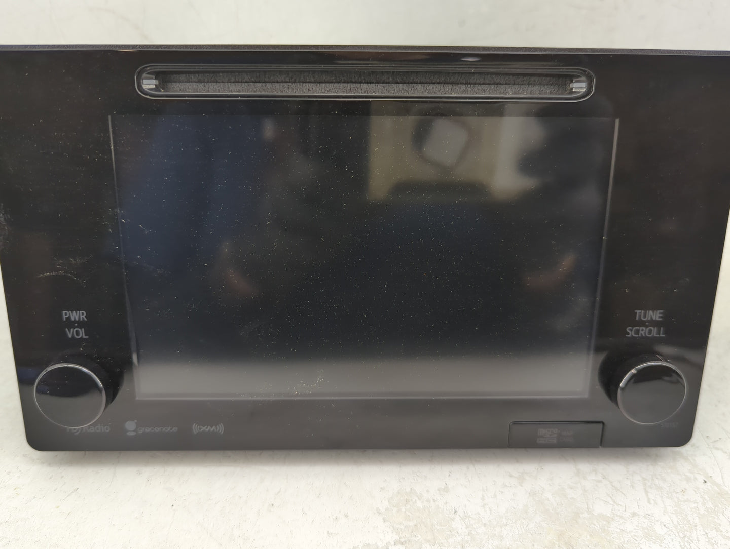 2016-2017 Toyota Sienna Radio AM FM Cd Player Receiver Replacement P/N:86100-08062 Fits Fits 2016 2017 OEM Used Auto Parts -