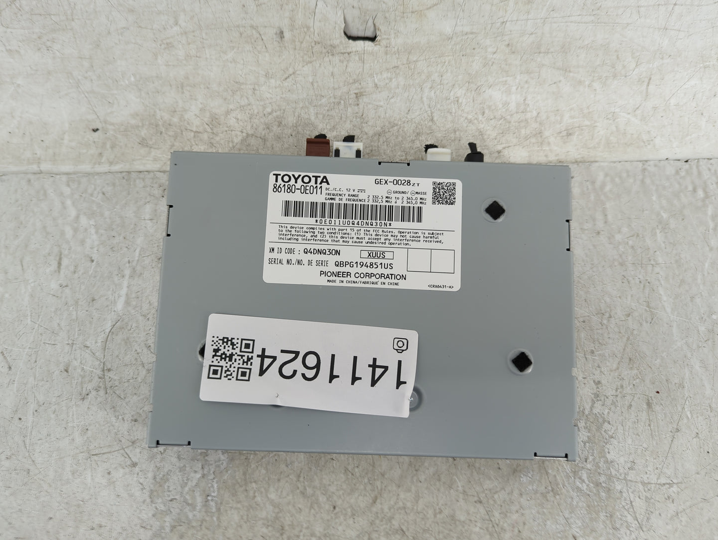 2016-2017 Toyota Sienna Radio AM FM Cd Player Receiver Replacement P/N:86180-0E011 Fits Fits 2016 2017 OEM Used Auto Parts -