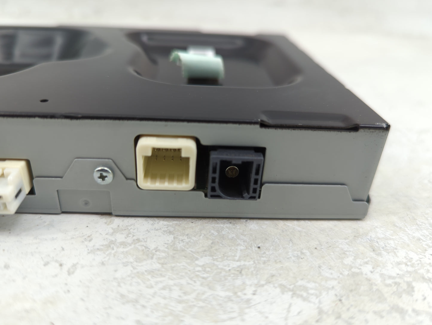 2015-2017 Toyota Sienna Radio AM FM Cd Player Receiver Replacement P/N:86180-0E011 Fits OEM Used Auto Parts - Oemusedautopar