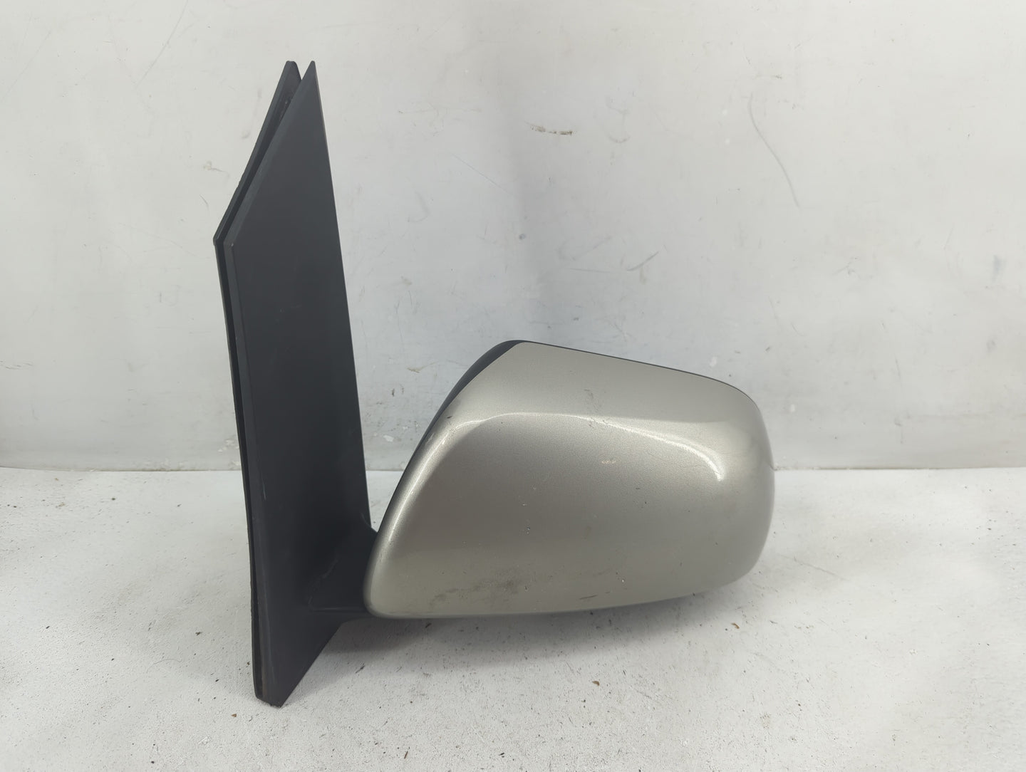 2015-2017 Toyota Sienna Driver Side View Mirror - Left Door Mirror OEM Used - Oemusedautoparts1.com