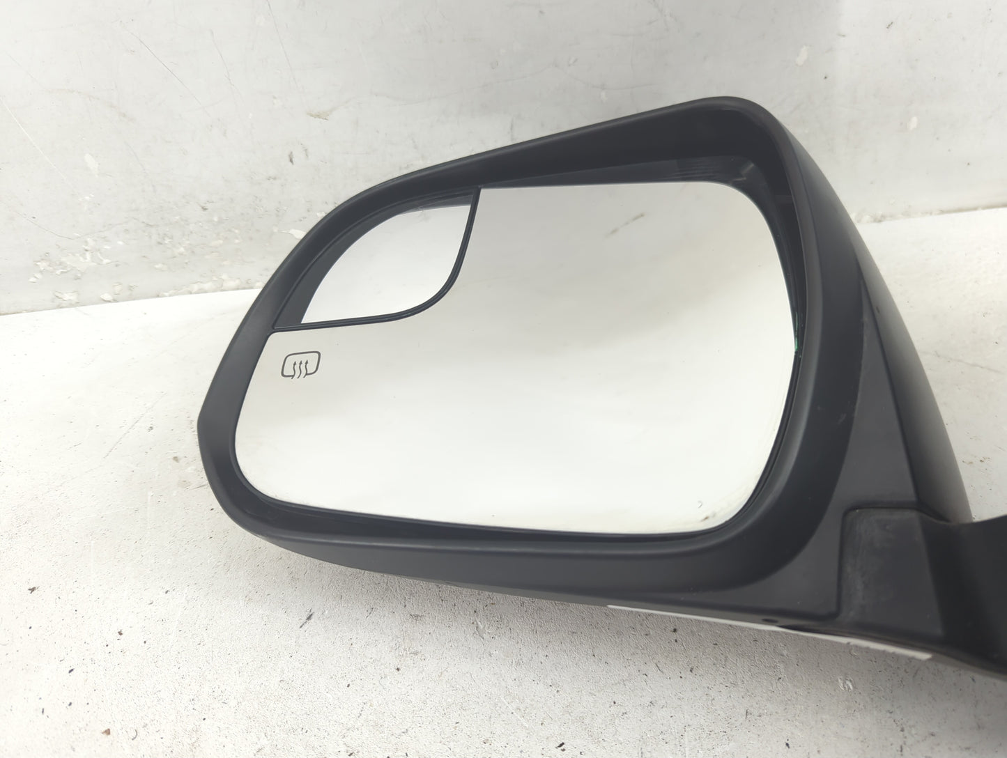 2015-2017 Toyota Sienna Driver Side View Mirror - Left Door Mirror OEM Used - Oemusedautoparts1.com