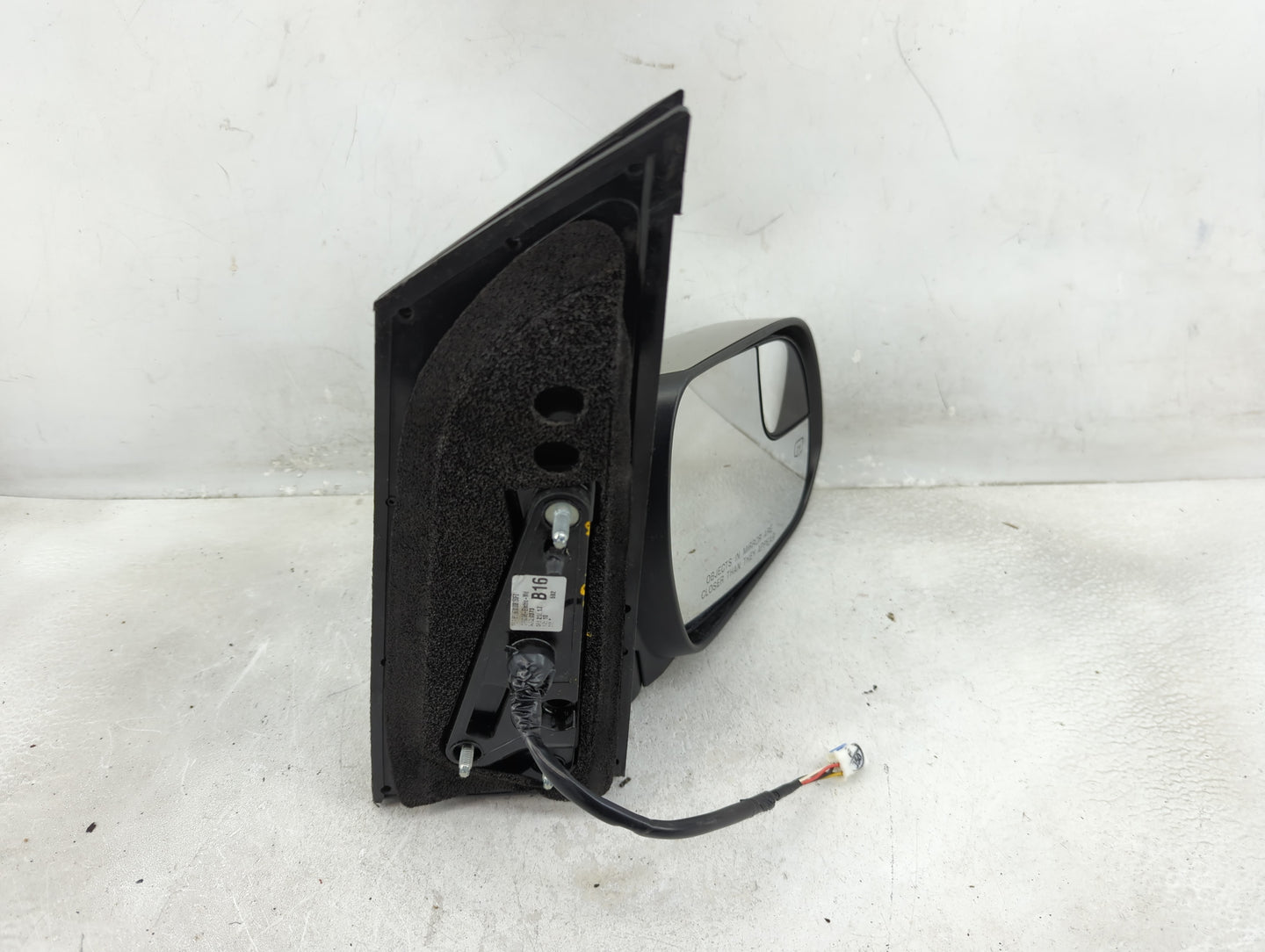 2015-2017 Toyota Sienna Passenger Side View Mirror - Right Door Mirror OEM Used - Oemusedautoparts1.com