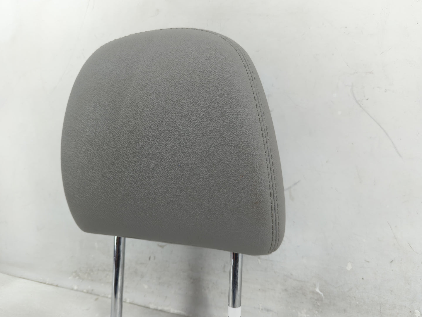 2017 Toyota Sienna Headrest Head Rest Front Driver Seat Gray - Oemusedautoparts1.com