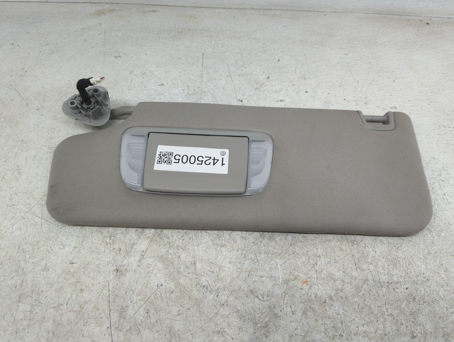2015-2020 Toyota Sienna Sun Visor Shade Replacement Driver Left Mirror Fits Fits 2015 2016 2017 2018 2019 2020 OEM Used Auto