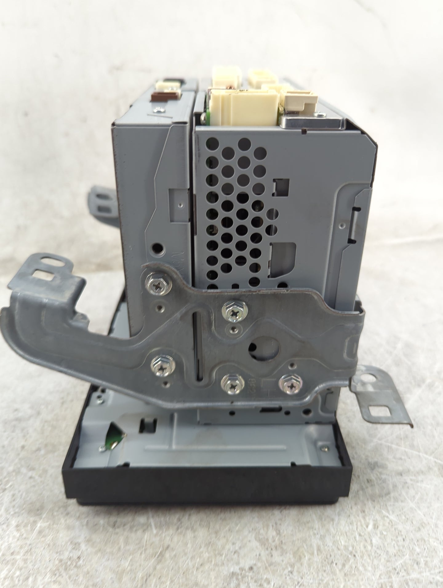 2016-2017 Toyota Sienna Radio AM FM Cd Player Receiver Replacement P/N:86140-08070 PIP6040Z2UC, CVH-3458 Fits Fits 2016 2017