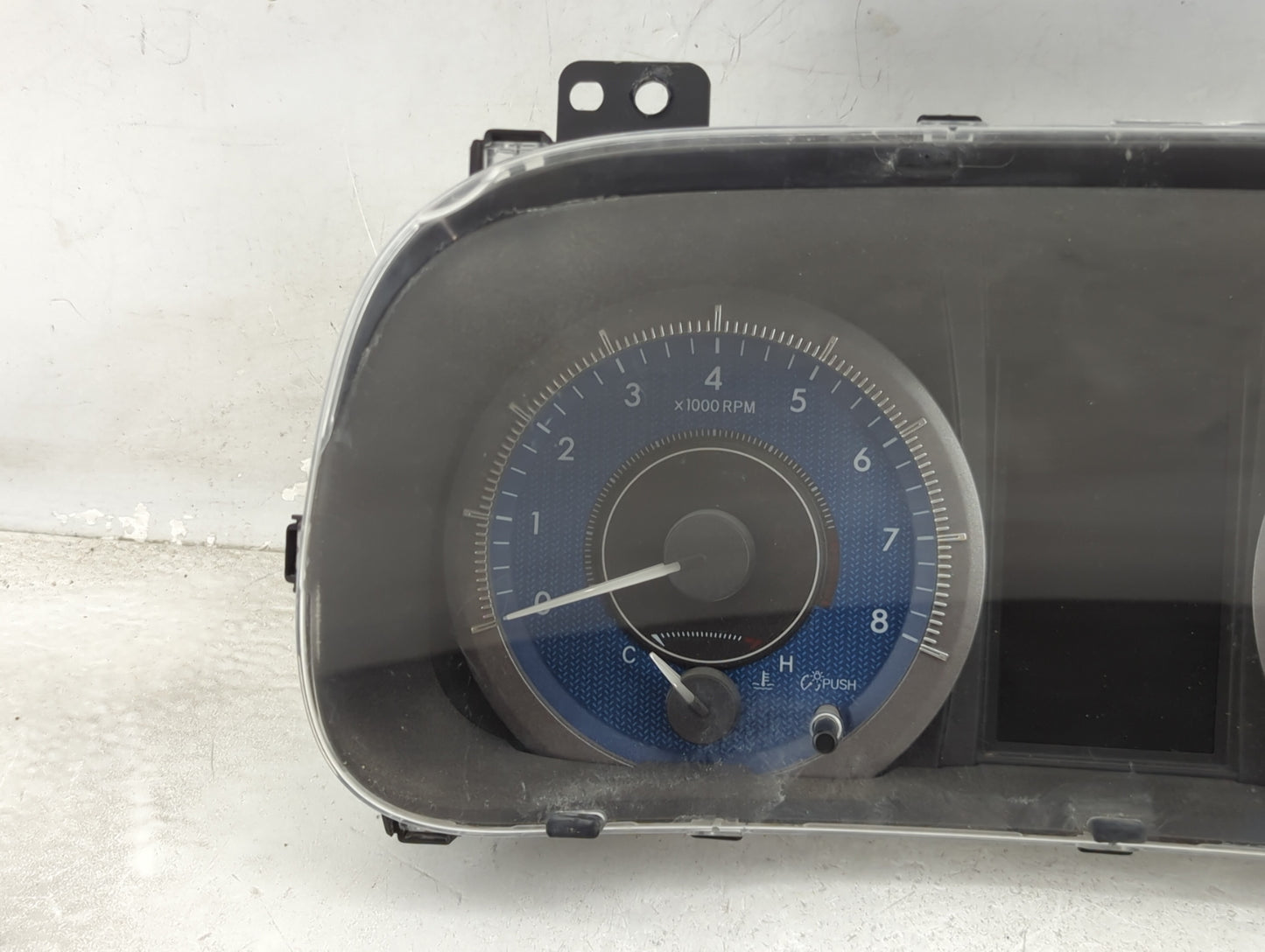 2017 Toyota Sienna Instrument Cluster Speedometer Gauges P/N:83800-08670-00 TN157570-6193 Miles: Fits OEM Used Auto Parts - 