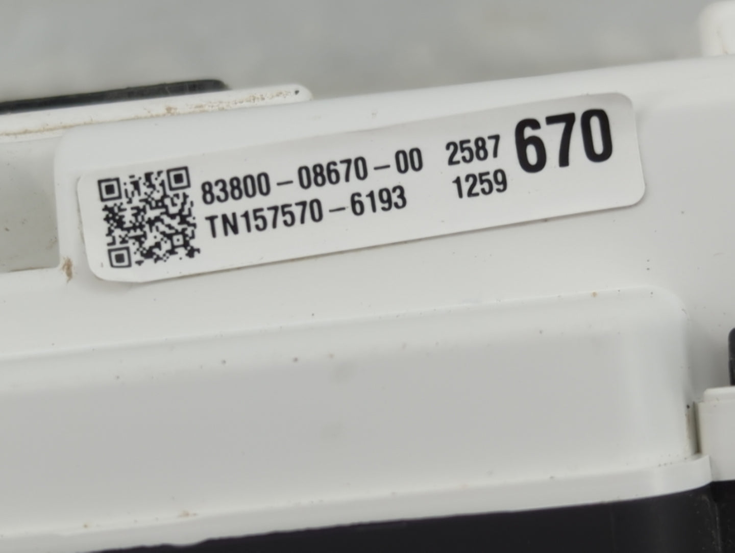 2017 Toyota Sienna Instrument Cluster Speedometer Gauges P/N:83800-08670-00 TN157570-6193 Miles: Fits OEM Used Auto Parts - 