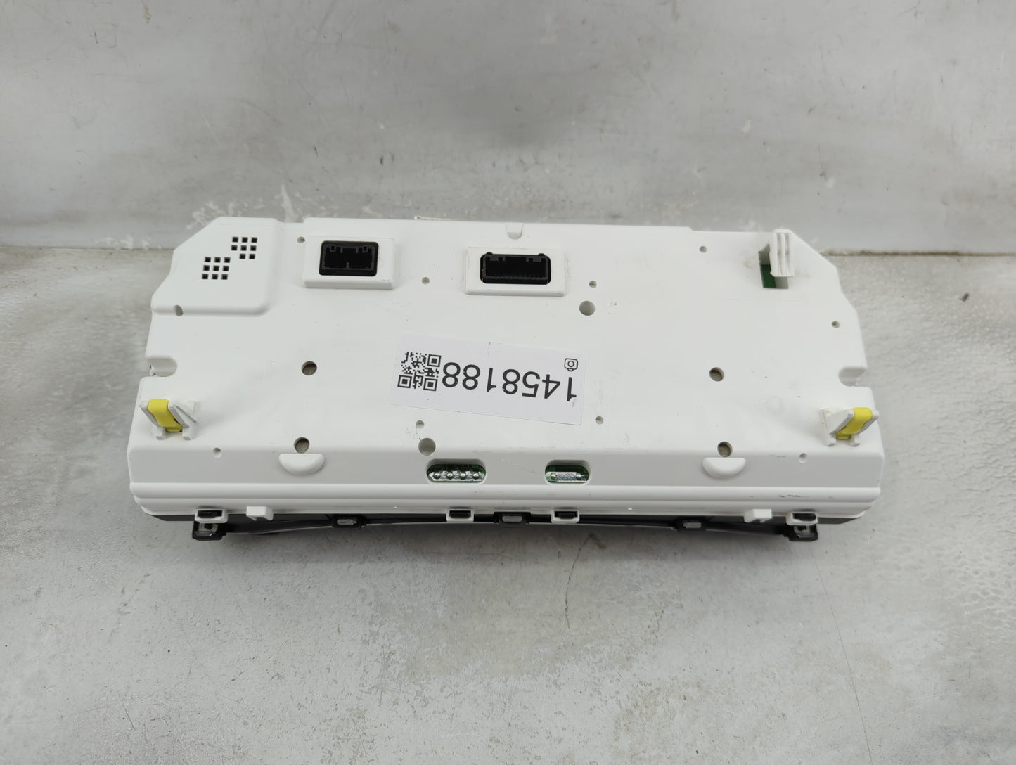 2017 Toyota Sienna Instrument Cluster Speedometer Gauges P/N:83800-08670-00 TN157570-6193 Miles: Fits OEM Used Auto Parts - 