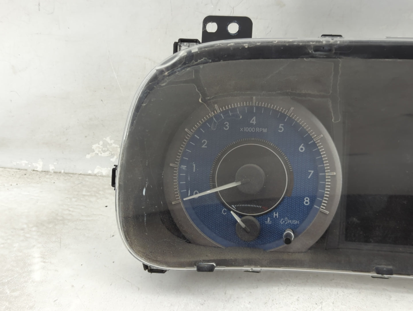 2017 Toyota Sienna Speedometer Instrument Cluster Gauges 1458263 - Oemusedautoparts1.com