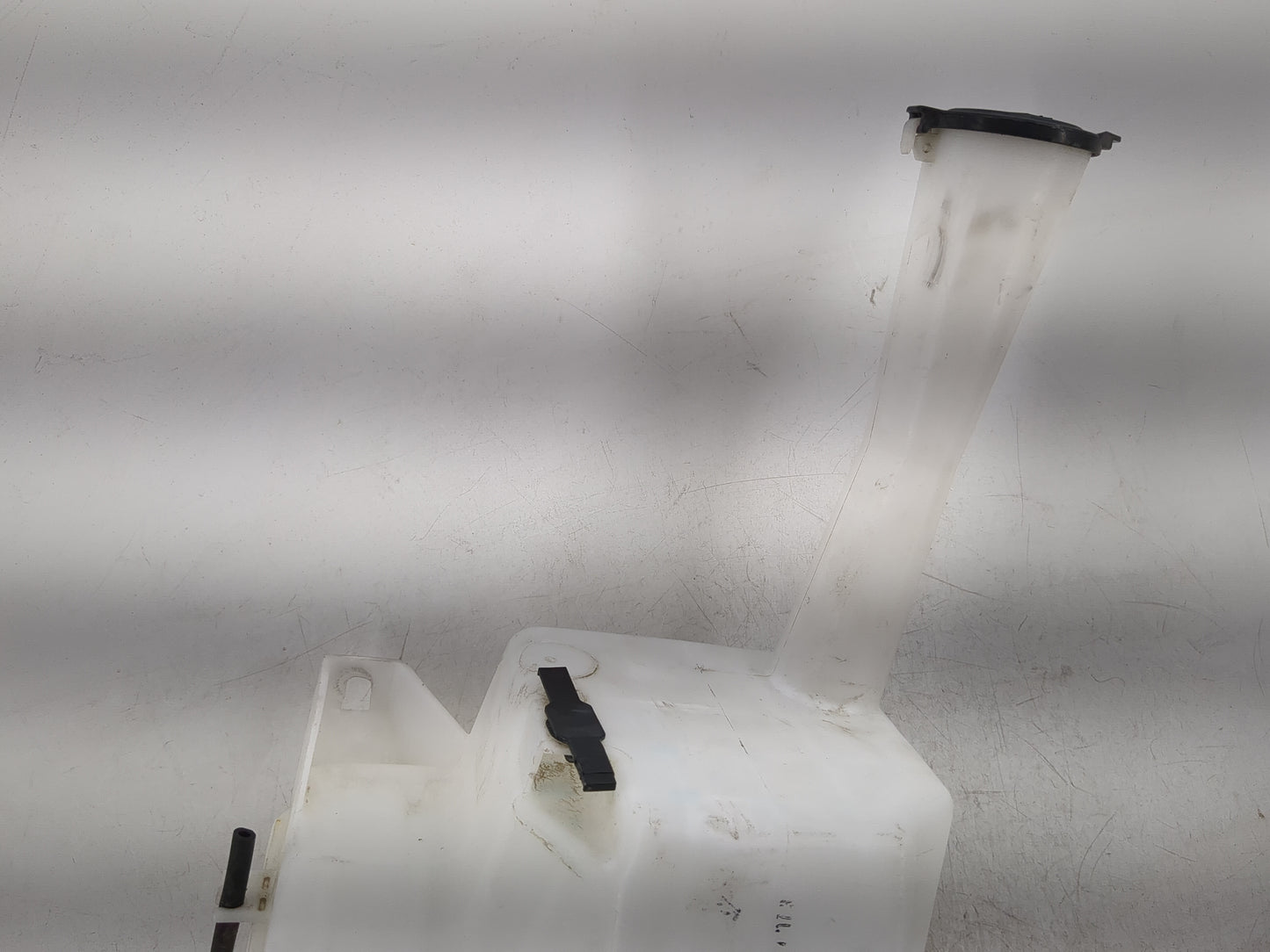 2004-2020 Toyota Sienna Windshield Washer Fluid Reservoir Bottle Oem - Oemusedautoparts1.com